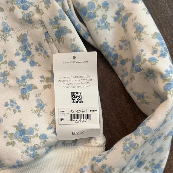 AS Revival Blue Floral Cropped Sweatshirt Top NWT Cottagecore - Picture 2 of 5